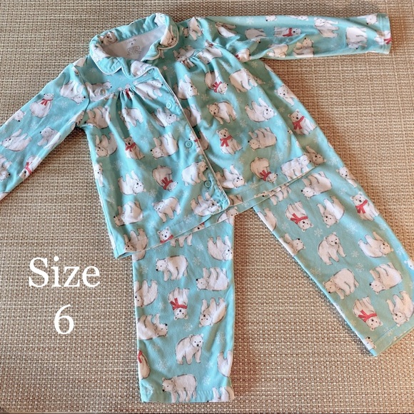 ✔️ SOLD 📬 EUC Carter’s 2 pc flannel PJs, sz 6 - Picture 1 of 3